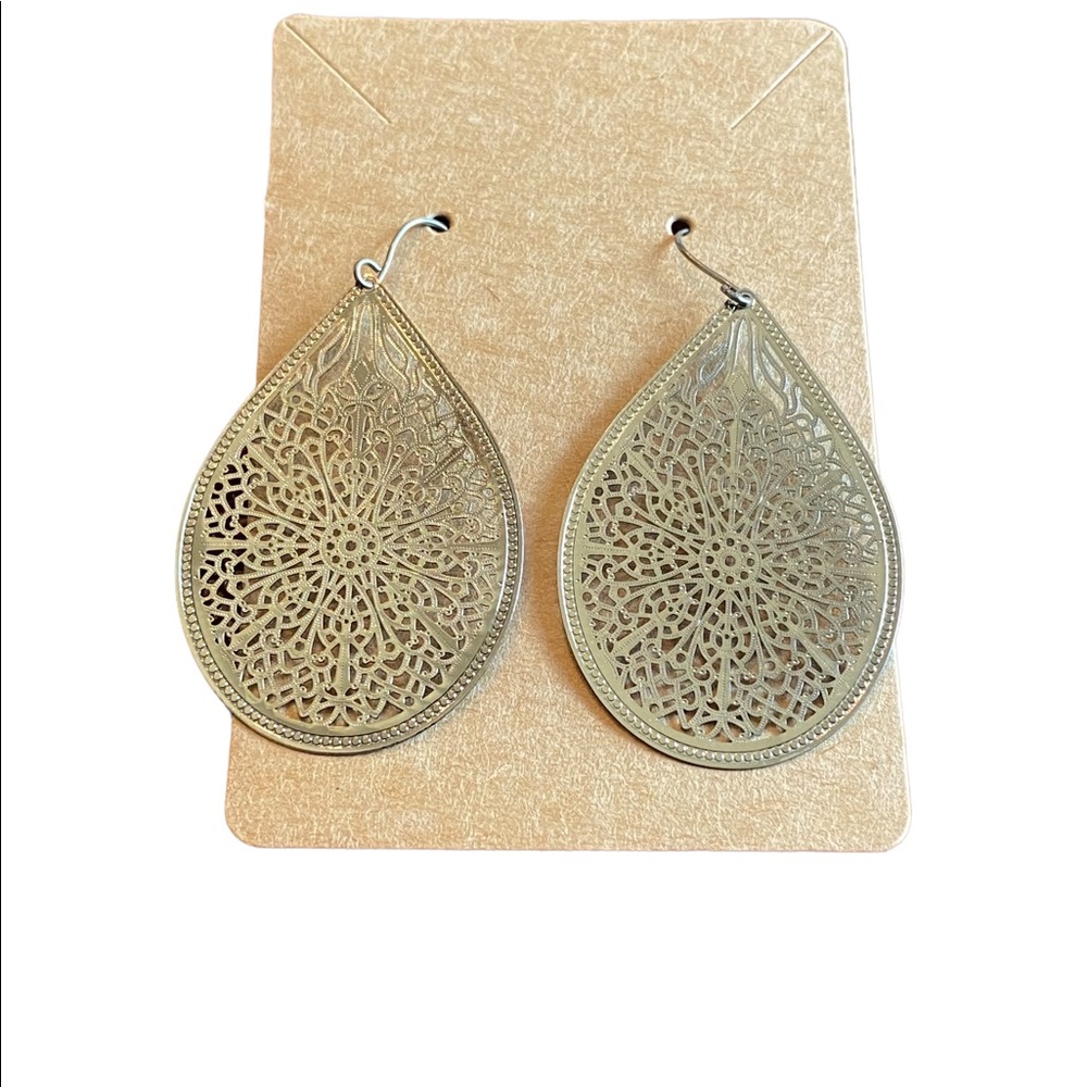 Boho Gunmetal Gray Cutout Metal Teardrop Shaped Lightweight Drop Earrings
